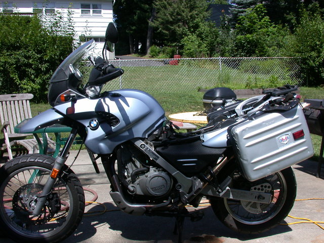 Bike with top case and seat removed, ready for install.